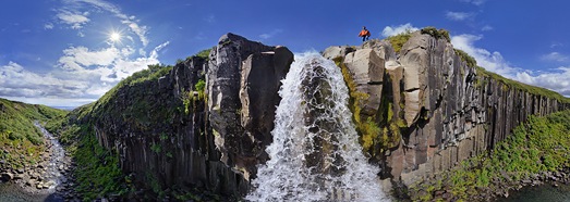 Cascadas de Islandia - AirPano.com • Grado Panorama 360 Aerial • 3D Virtual Tours en el Mundo