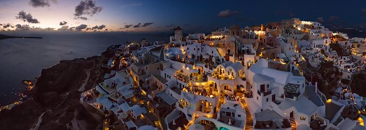 Santorini (Thira), Oia, Grecia - AirPano.com • Grado Panorama 360 Aerial • 3D Virtual Tours en el Mundo