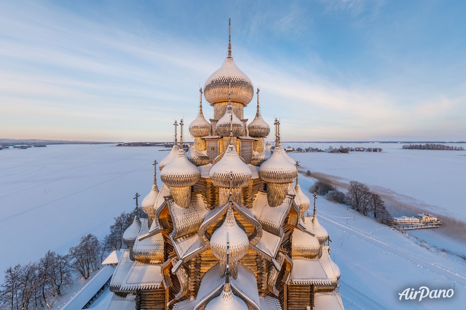 Кижи зимой. Карелия, Россия