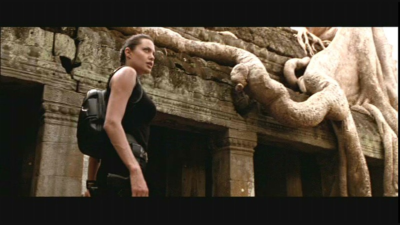 Angelina Jolie in Lara Croft: Tomb Raider - 2001
