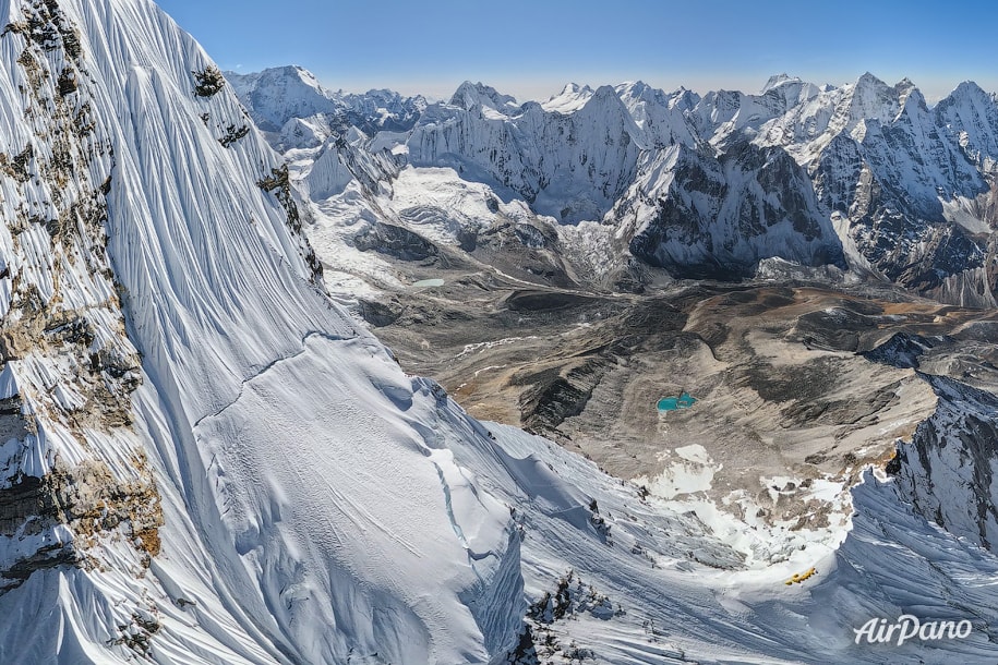 Climbers, Ama Dablam peak