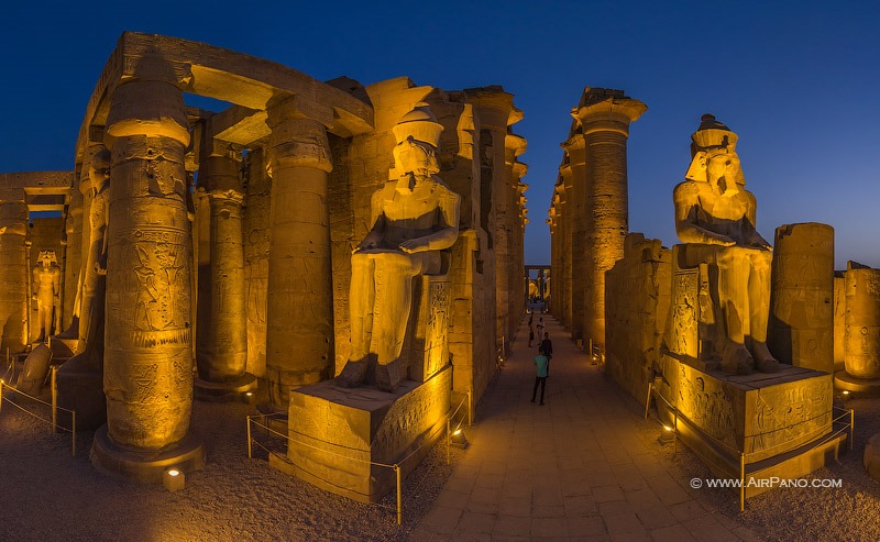 Colossuses. Luxor Temple