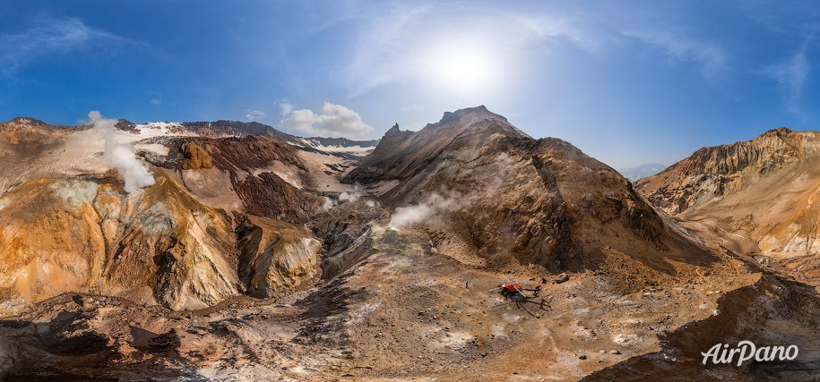 Mutnovskiy Volcano. Caldera