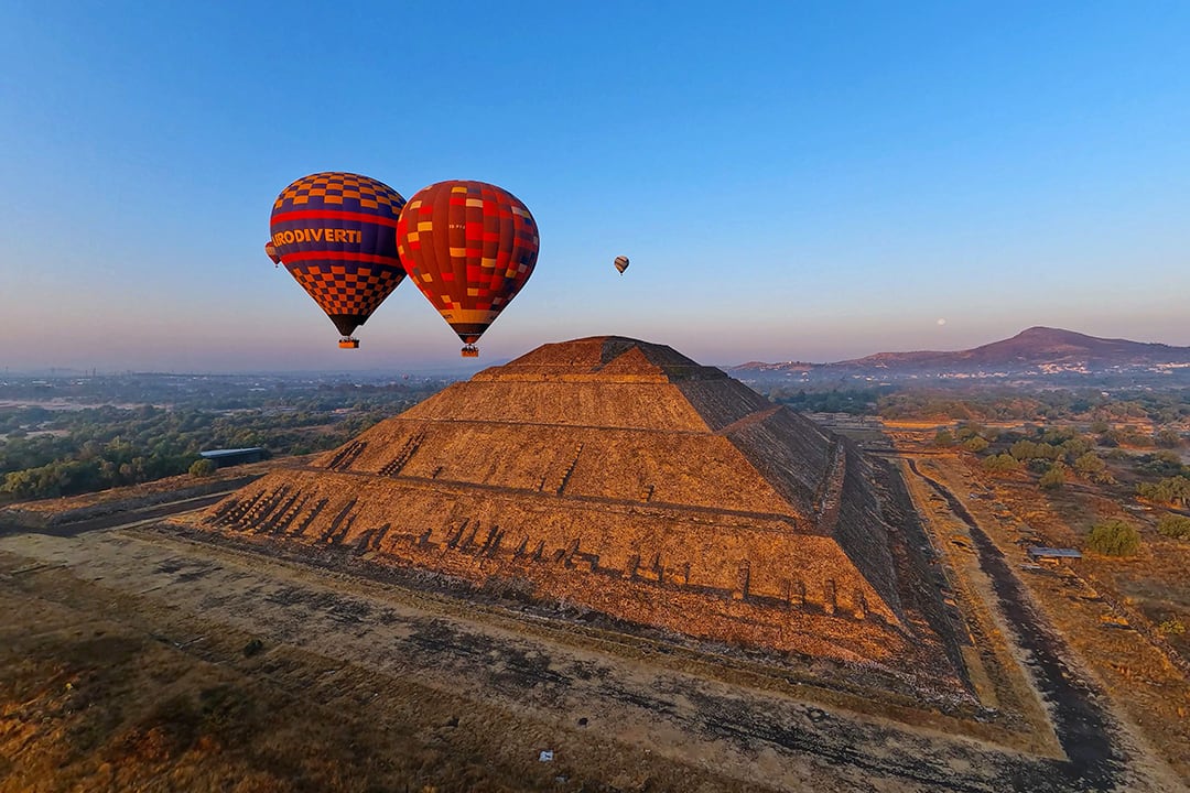 Teotihuacan, Mexico. Scenic Hot Air Balloon Flight