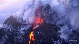 Volcano Klyuchevskaya Sopka eruption