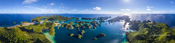 Wayag islands, Raja Ampat, ultra high resolution panorama (30558x7592 px)