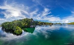 Rocks of the Raja Ampat archipelago #2