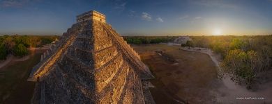 Mexico, Chichen Itza, El Castillo, or Temple of Kukulcan