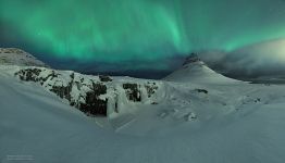 Aurora above Kirkjufell