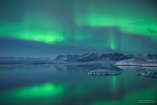 Aurora above the Jökulsárlón lagoon