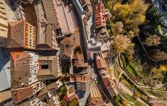 Above the San Andrés Gate