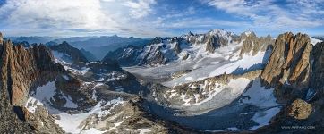 Close to Grand and Petit Darray. Panorama Close to Grand and Petit Darray. Panorama