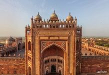 Buland Darwaza (Gate of Magnificence) of the Jama Masjid. Fatehpur Sikri, Agra, India. Islam