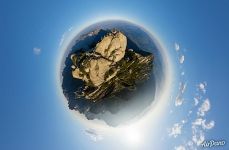 Celestial Capital Peak (Tian Du Feng). Planet Celestial Capital Peak (Tian Du Feng). Planet