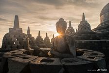 Sunrise in Borobudur Sunrise in Borobudur