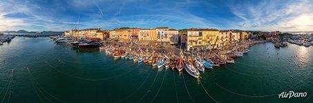 Yachts in Saint-Tropez