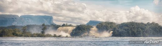 Panorama of Canaima Lagoon