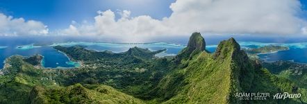 Mount Otemanu and Mount Pahia, Bora Bora Mount Otemanu and Mount Pahia, Bora Bora