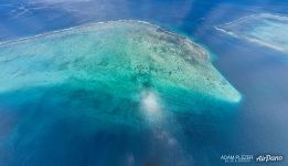 Near Huahine-Nui