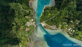 Huahine. Bridge between the islands Huahine-Nui and Huahine-Iti