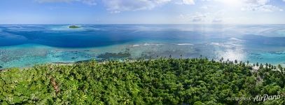 Above the Munandhoo Island