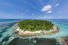 Munandhoo Islet. Huvadhoo Atoll