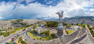 Virgen del Panecillo