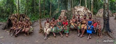 Above Baka people, Cameroon Above Baka people, Cameroon