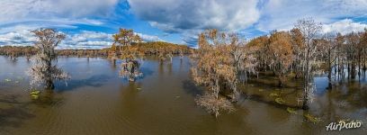Autumn on the lake in Texas. Panorama Autumn on the lake in Texas. Panorama