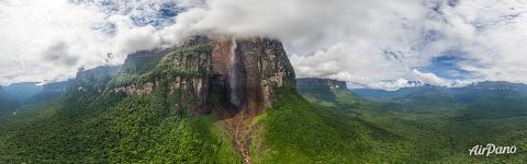 Panorama of Angel Falls in ultrahigh resolution (35000x10225 px)