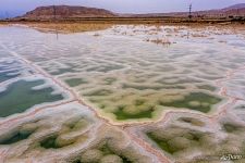 Salt patterns of Dead Sea