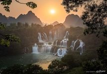 Detian Falls, China-Vietnam Detian Falls, China-Vietnam