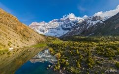 Fann Mountains. Bibijonat Lake