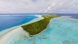 Low altitude view of Motu Rimatu’u, gloomy weather