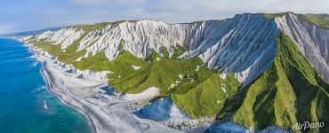 White cliffs of Iturup White cliffs of Iturup