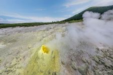 Northwestern solfatara field of Mendeleev volcano