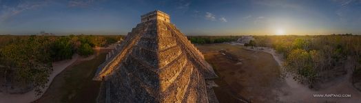 Mexico, Chichen Itza, Temple of Kukulcan
