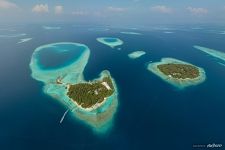 Over at Kaafu Atoll 4 Over at Kaafu Atoll 4
