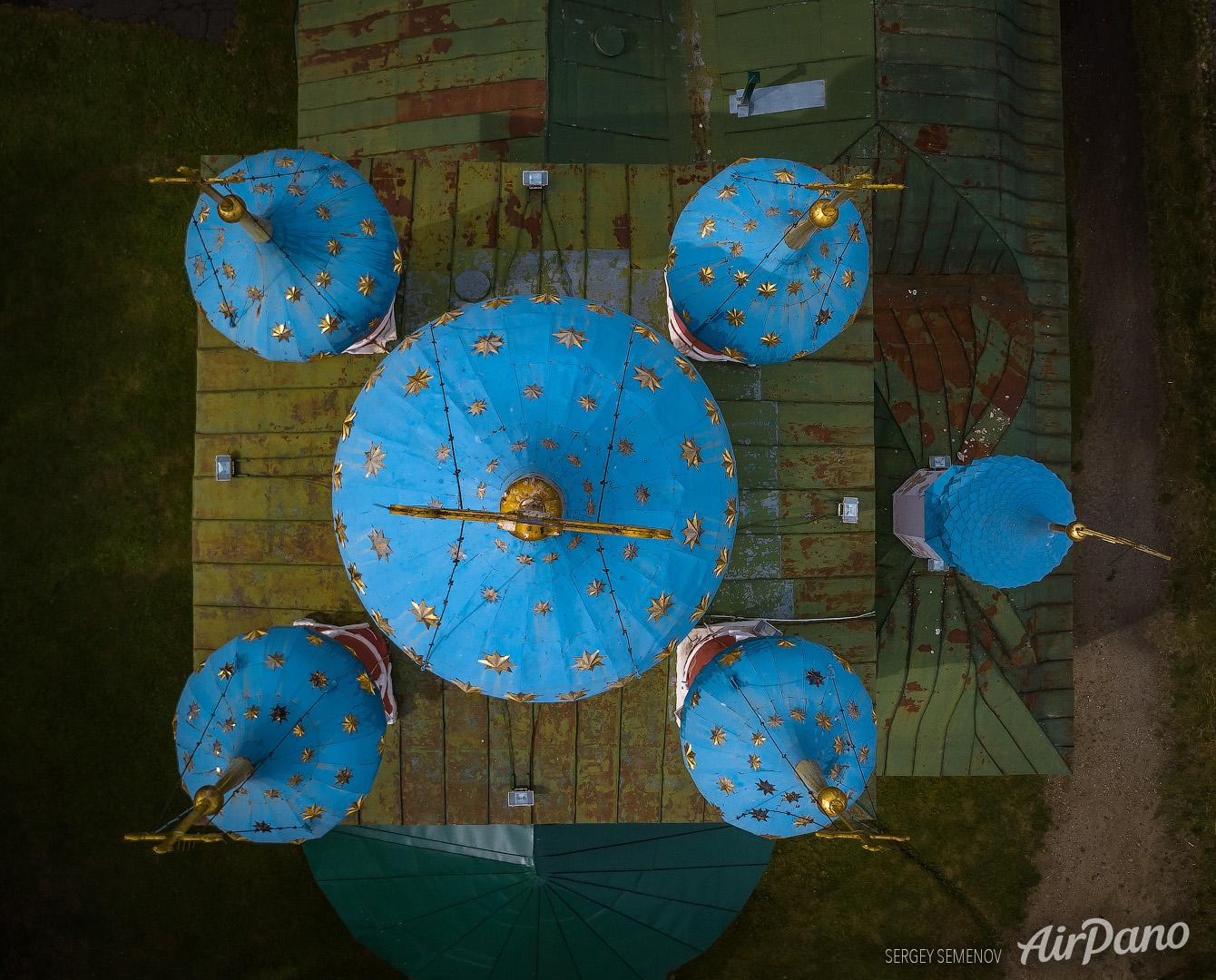 Domes of the church on blood prince Dimitriy